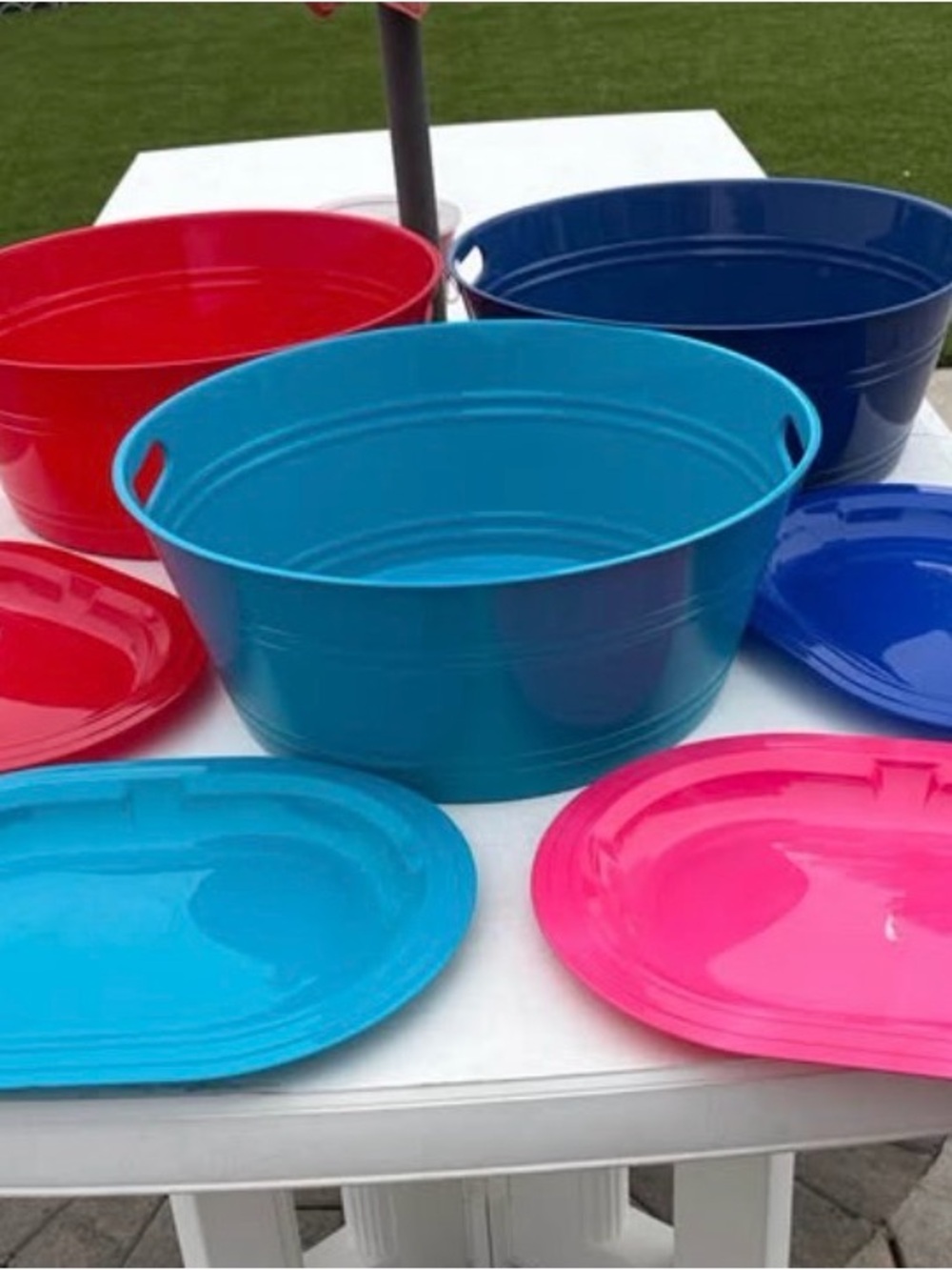 Colorful Ice Tub To Keep drinks Cold, Just Add Ice Matching Trays - Multi Color